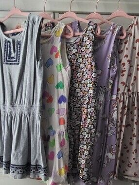 Girls Dress Bundle 5 In Total H&M and GAP kids - Size 8